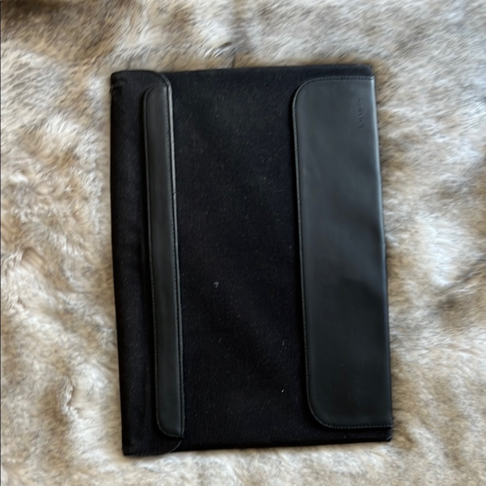 Black Fabric Laptop Carrying Case
